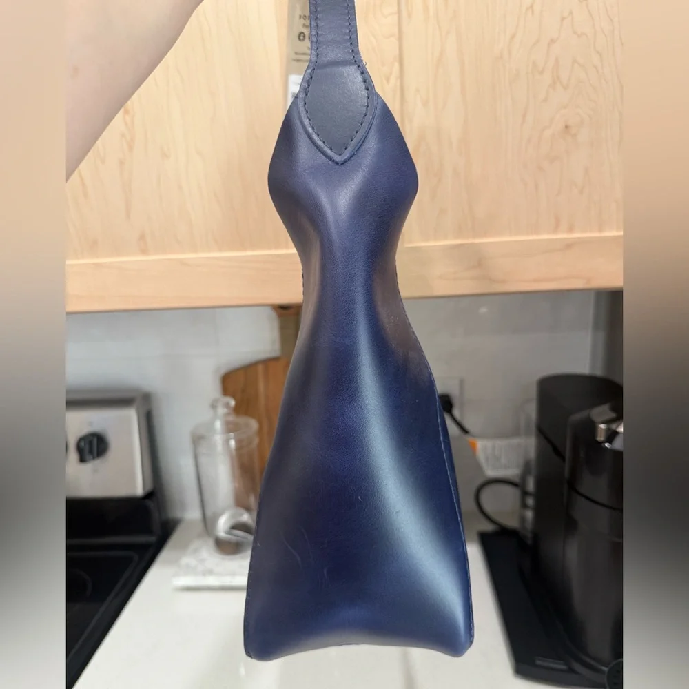 Portland Leather Flora Shoulder Bag - Picture 3 of 4